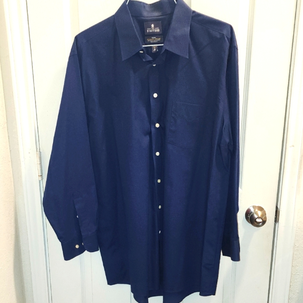 Stafford Men's Navy Blue Shirt